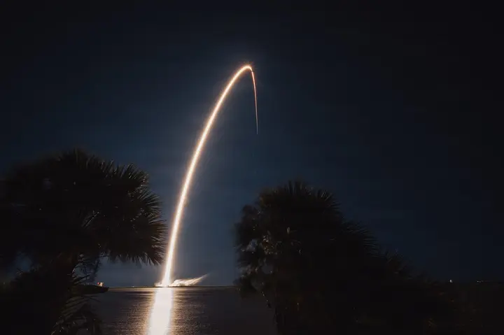 A Falcon 9 carries the GPS III-SV09 satellite toward orbit from Cape Canaveral Space Force Station, Florida, on 27 January 2026.