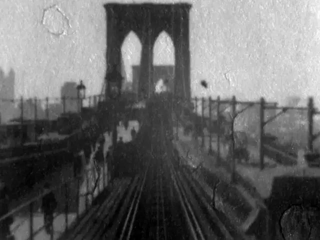 Frame from New Brooklyn to New York via Brooklyn Bridge, no. 2, filmed by Edison in September 1899.