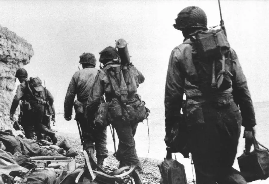 Rangers below the cliffs at Pointe du Hoc, 6 June 1944